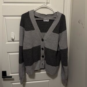 Old Navy Grey Stripped Cardigan
